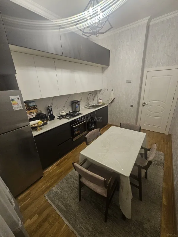 Satılır 2 otaqlı mənzil 74 m²