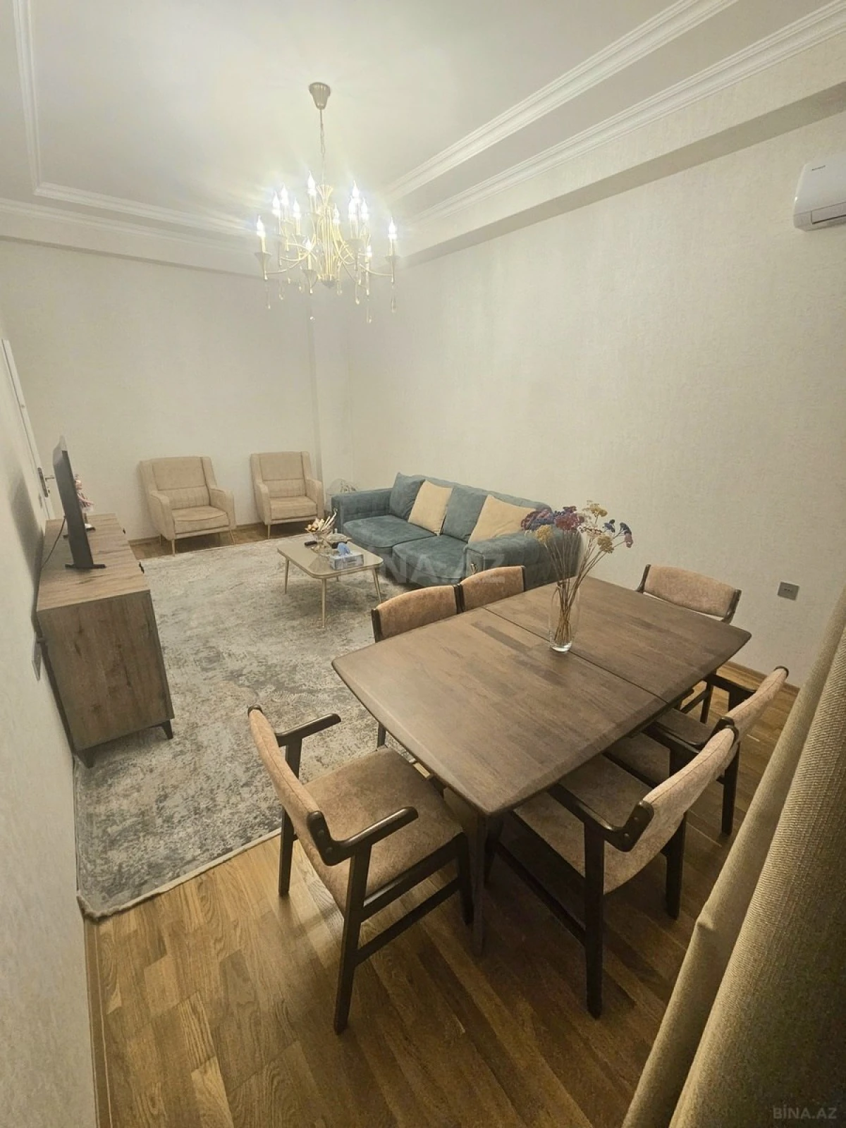 Satılır 2 otaqlı mənzil 74 m²