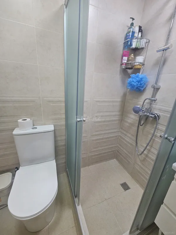 Satılır 2 otaqlı mənzil 74 m²