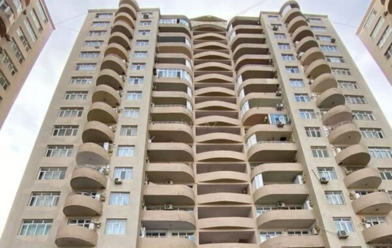 Satılır 2 otaqlı mənzil 75 m²