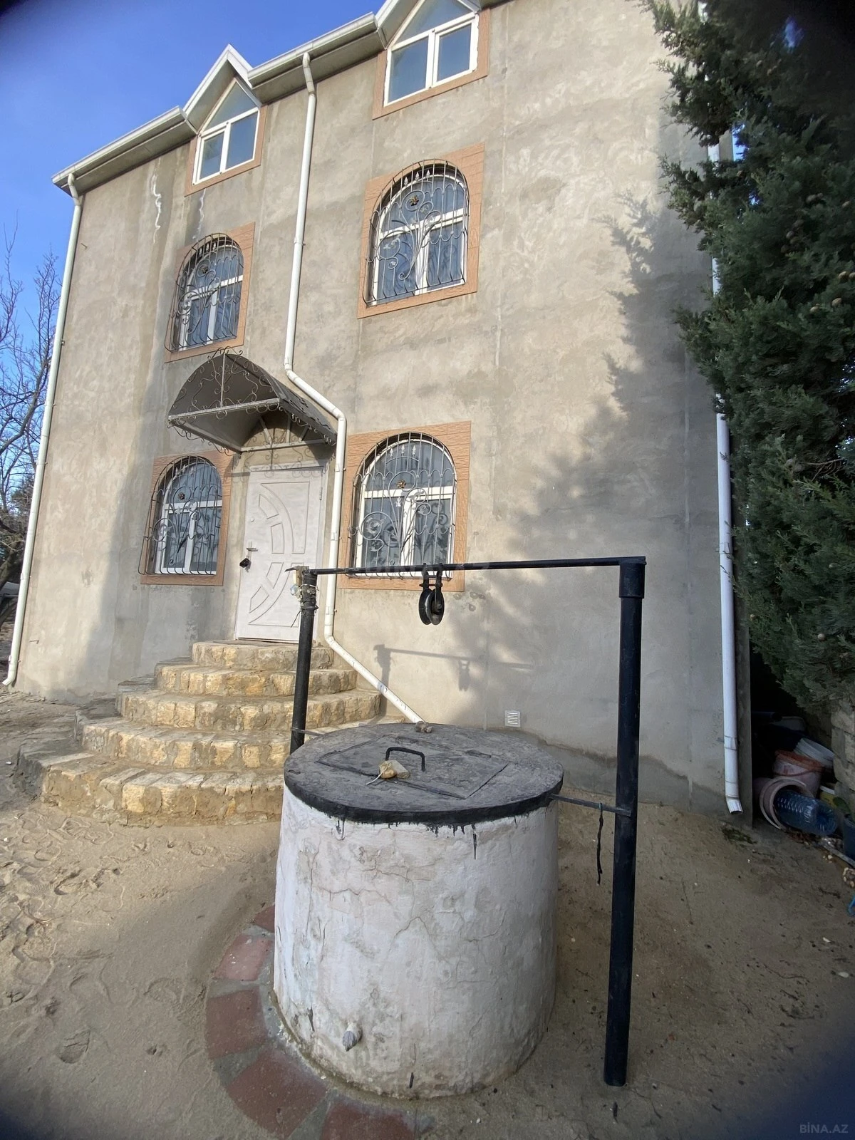 Satılır 4 otaqlı həyət evi 190 m²