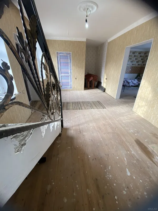 Satılır 4 otaqlı həyət evi 190 m²