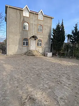 Satılır 4 otaqlı həyət evi 190 m²