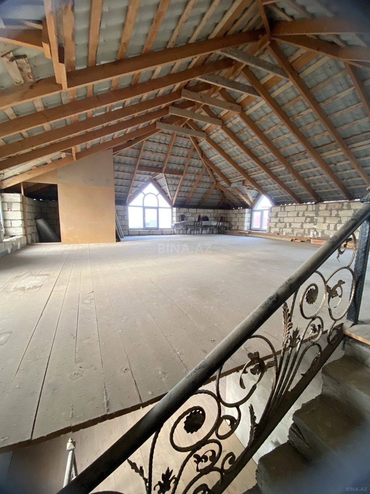 Satılır 4 otaqlı həyət evi 190 m²