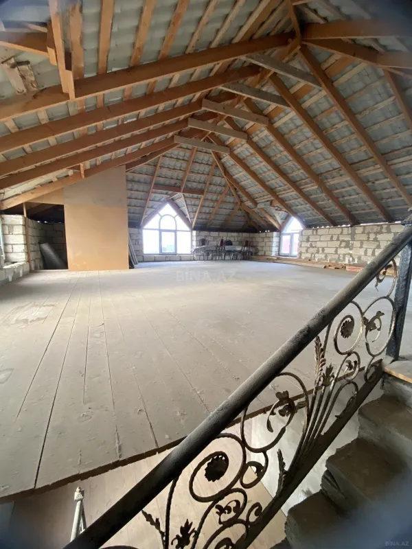 Satılır 4 otaqlı həyət evi 190 m²