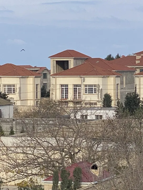 Satılır 4 otaqlı həyət evi 190 m²