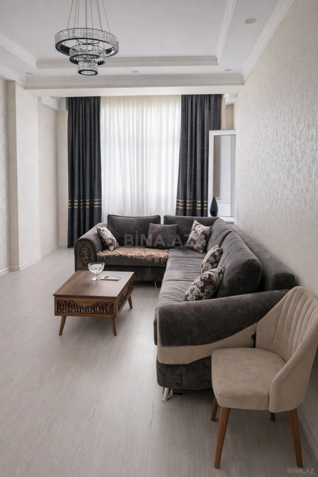 Satılır 2 otaqlı mənzil 65 m²