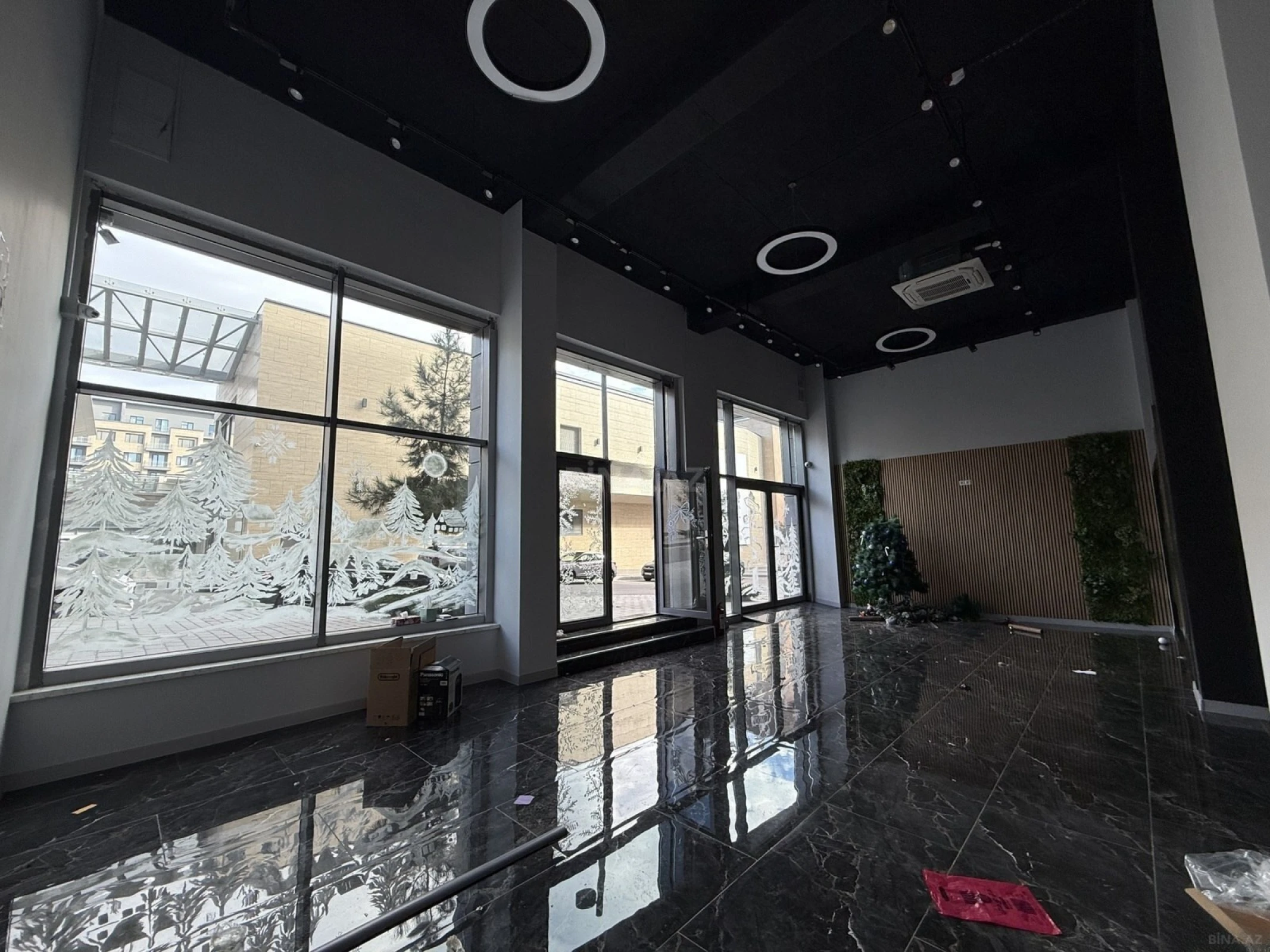 Kirayə verilir obyekt 240 m²