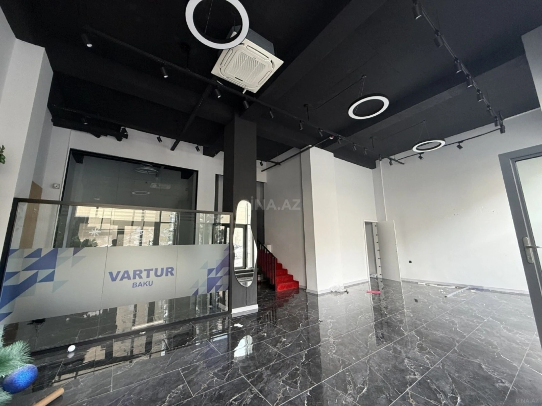 Kirayə verilir obyekt 240 m²