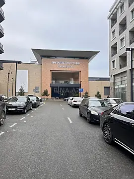 Kirayə verilir obyekt 240 m² — Bakı 240.00 m²