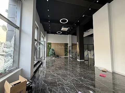 Kirayə verilir obyekt 240 m²