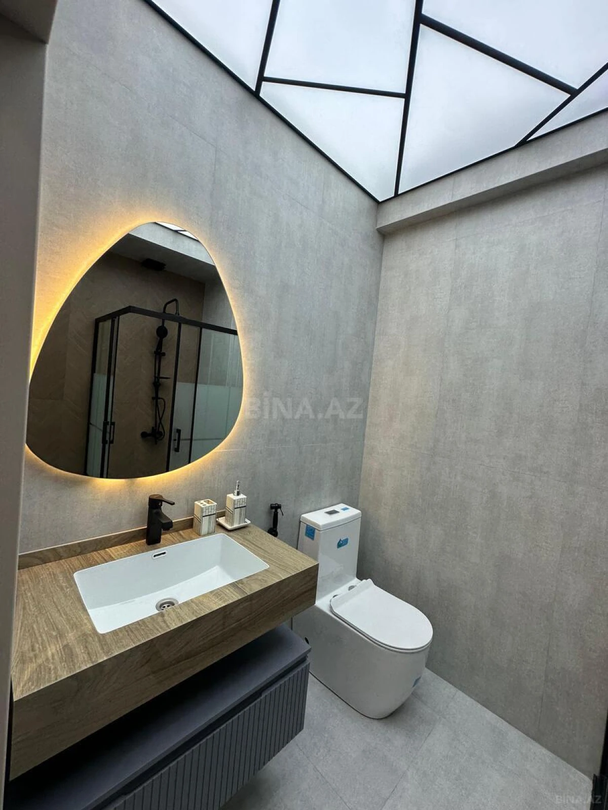 Satılır 2 otaqlı mənzil 55 m²