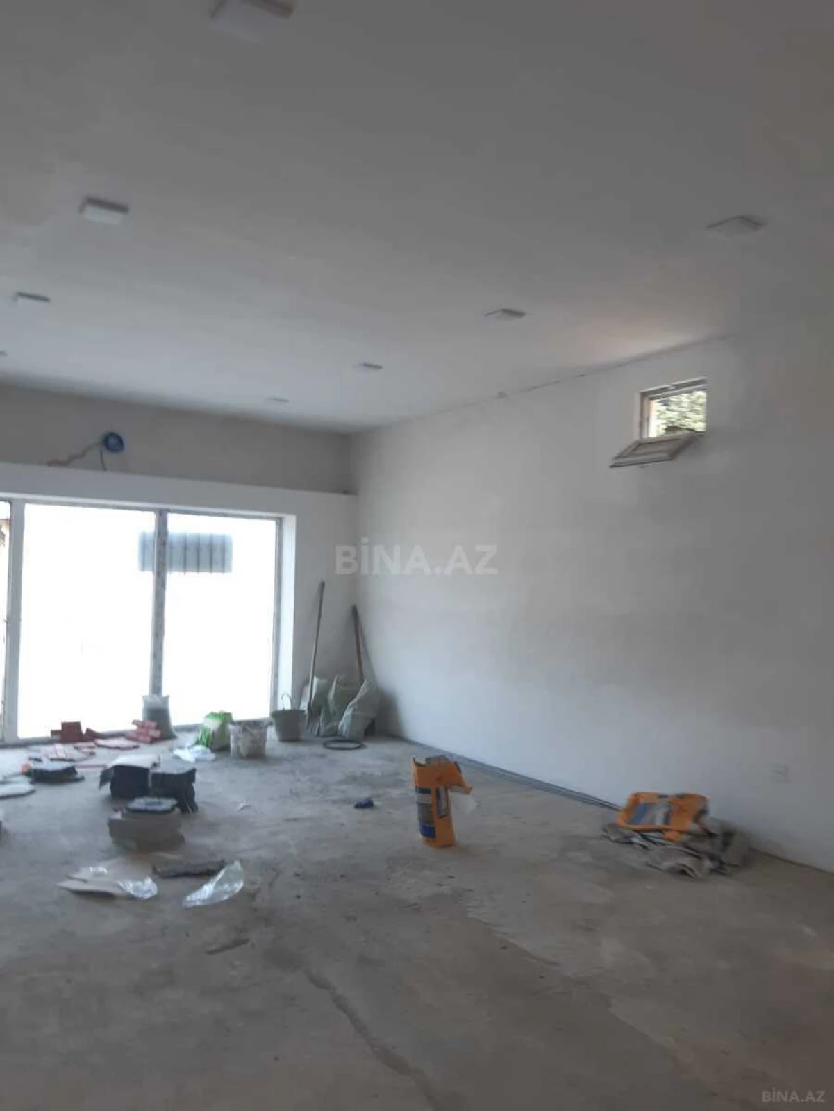 Satılır obyekt 50 m²