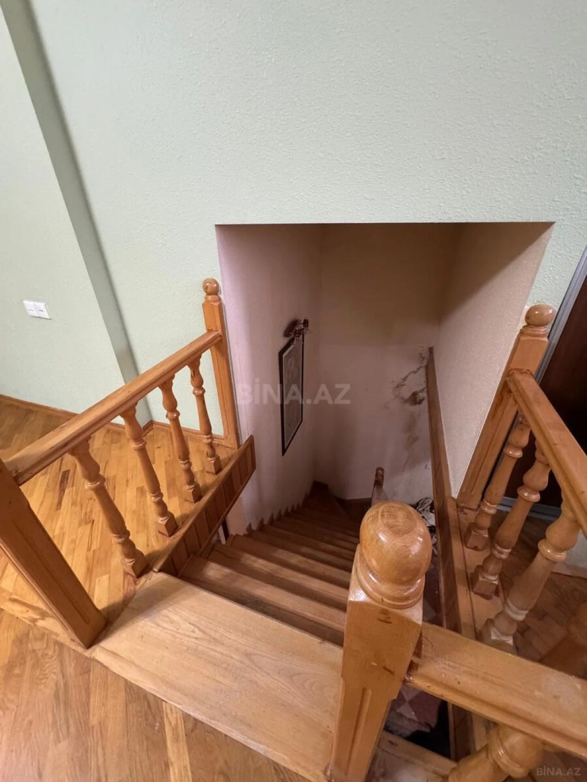 Satılır 2 otaqlı mənzil 92 m²