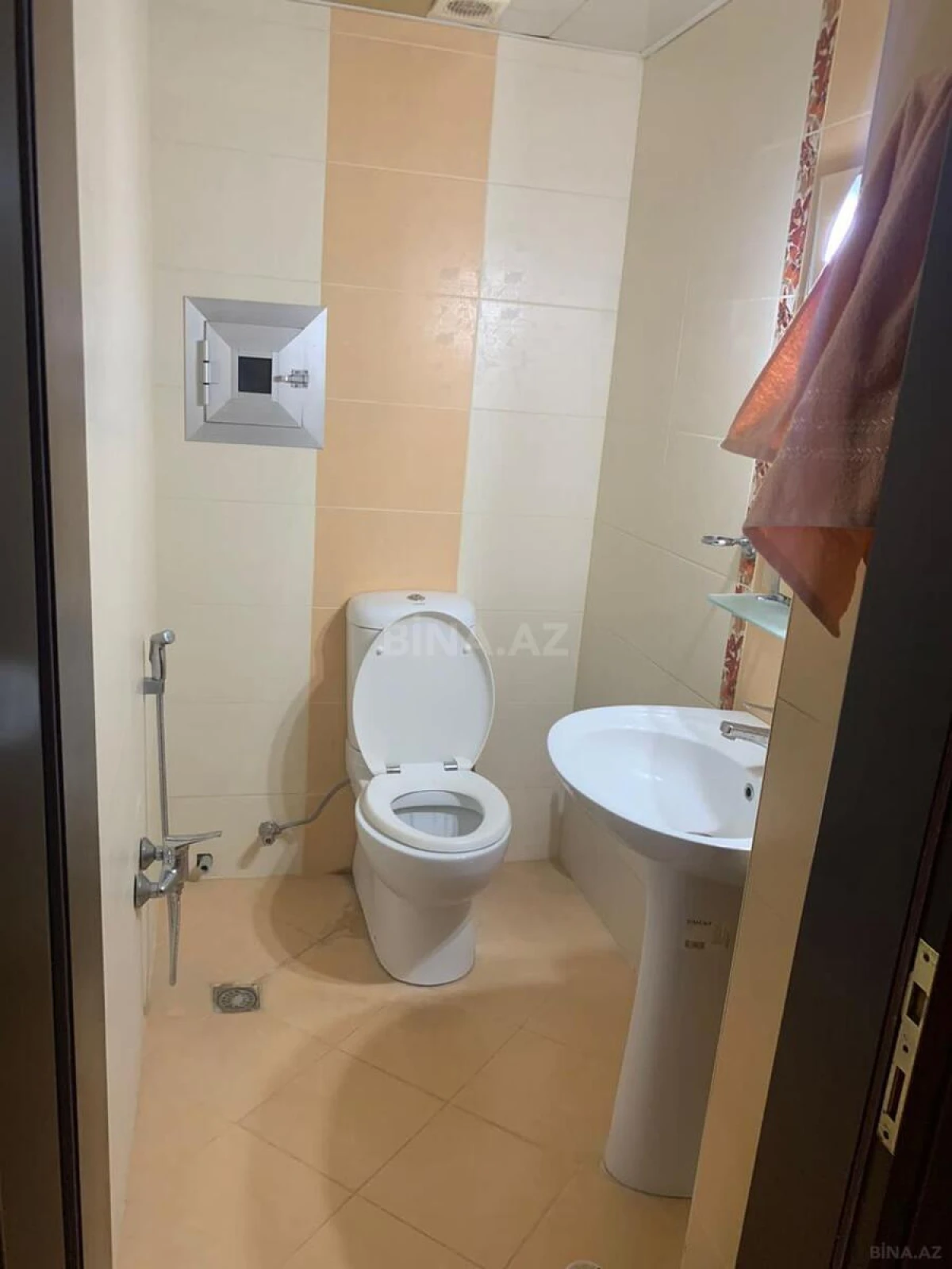 Kirayə verilir 2 otaqlı mənzil 96 m²