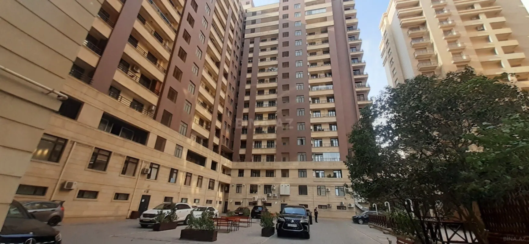 Kirayə verilir 2 otaqlı mənzil 96 m²