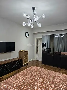 Kirayə verilir 4 otaqlı mənzil 150 m²