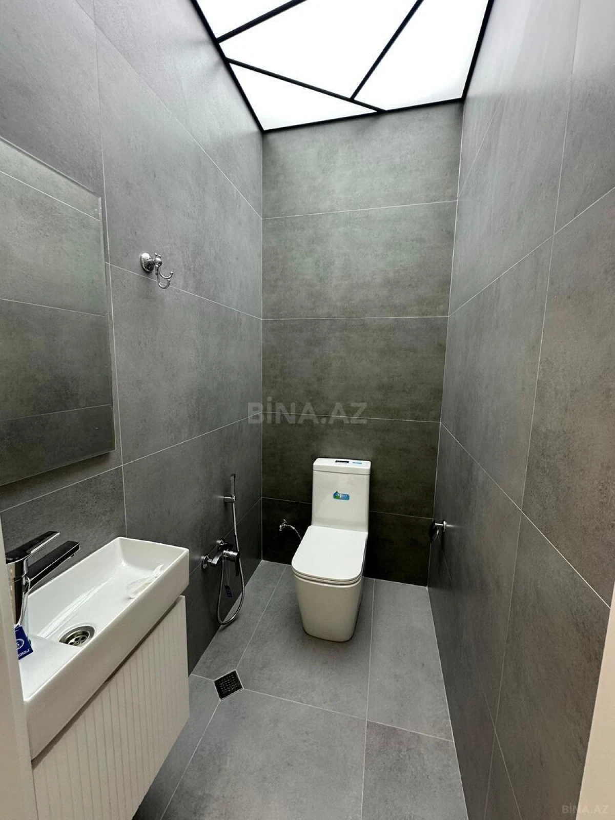 Satılır 3 otaqlı mənzil 105 m²