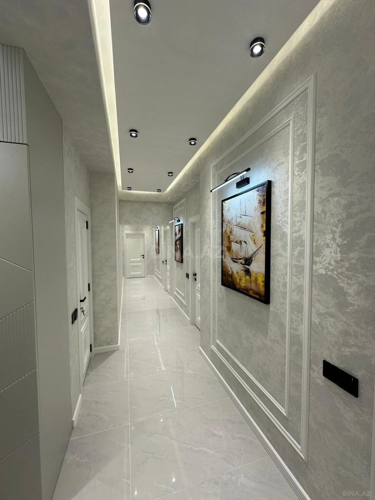 Satılır 3 otaqlı mənzil 105 m²