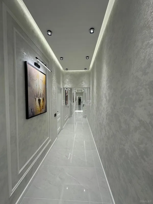 Satılır 3 otaqlı mənzil 105 m²