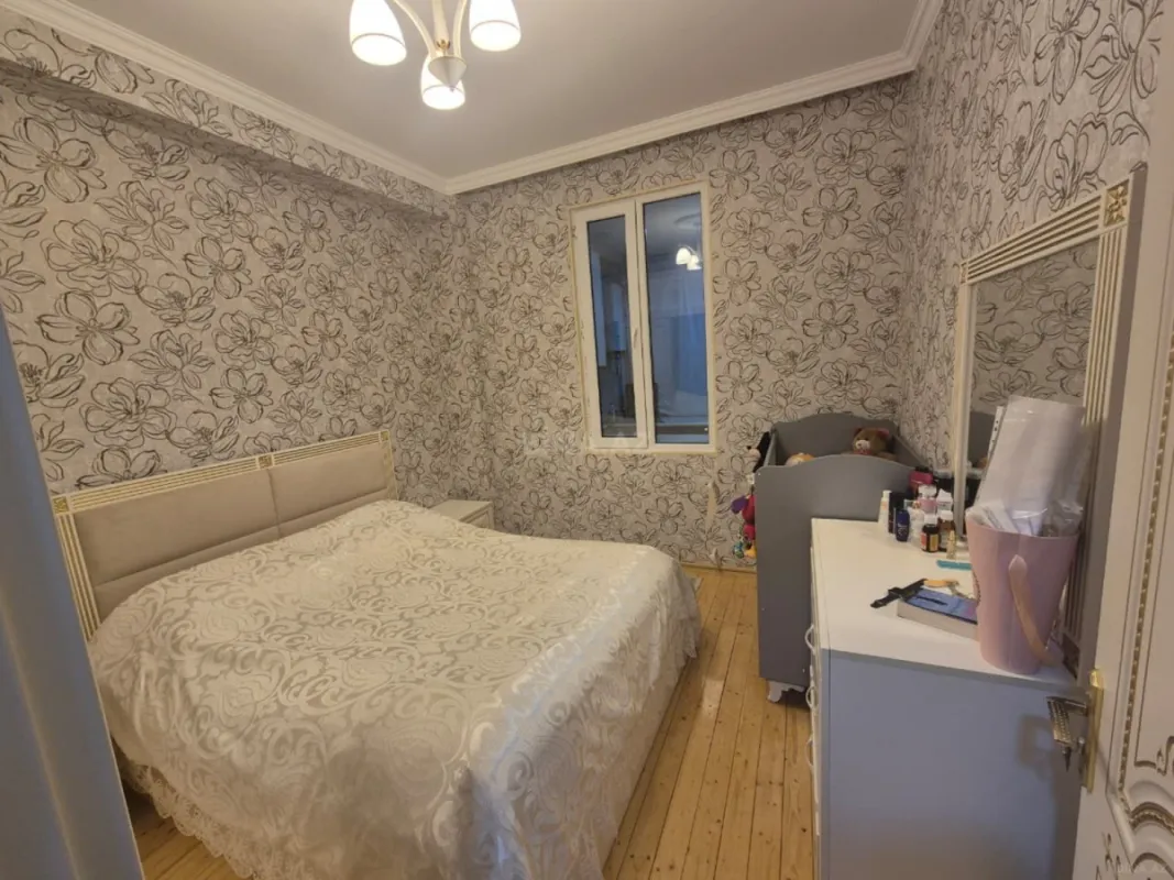 Satılır 2 otaqlı mənzil 56 m²