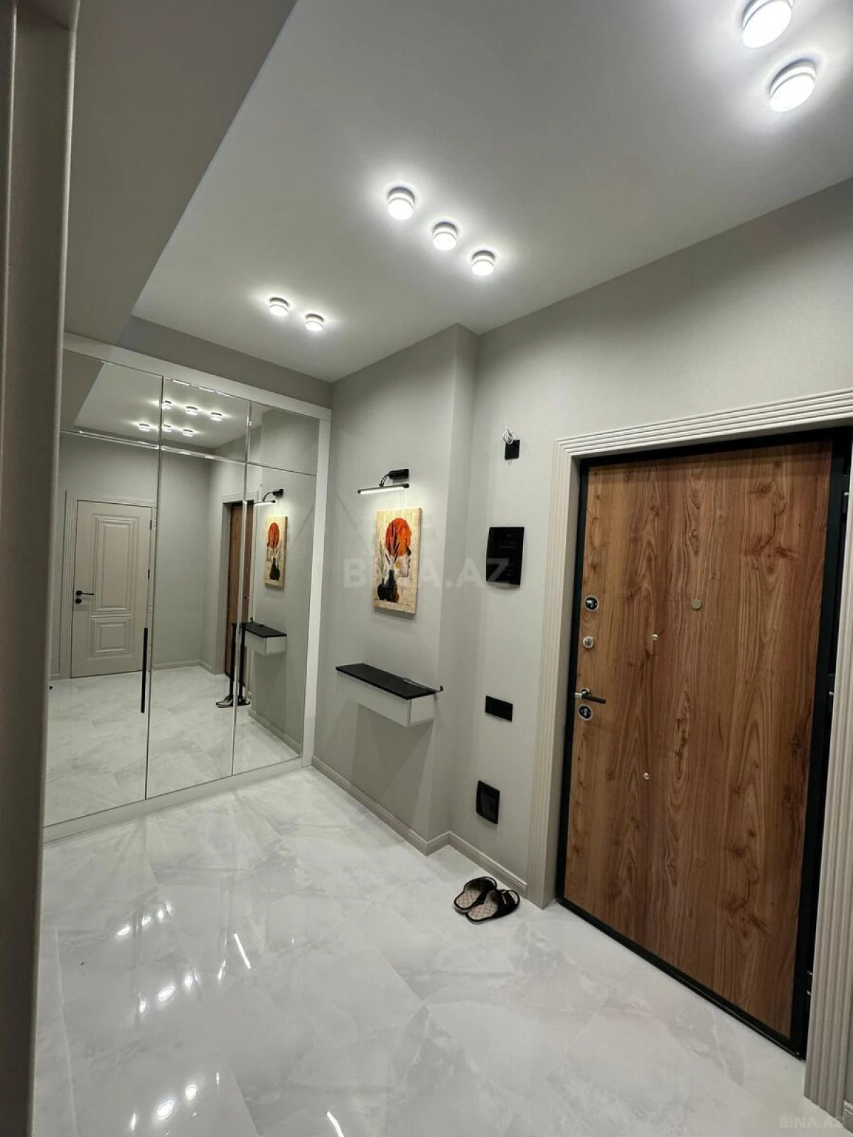 Satılır 2 otaqlı mənzil 55 m²