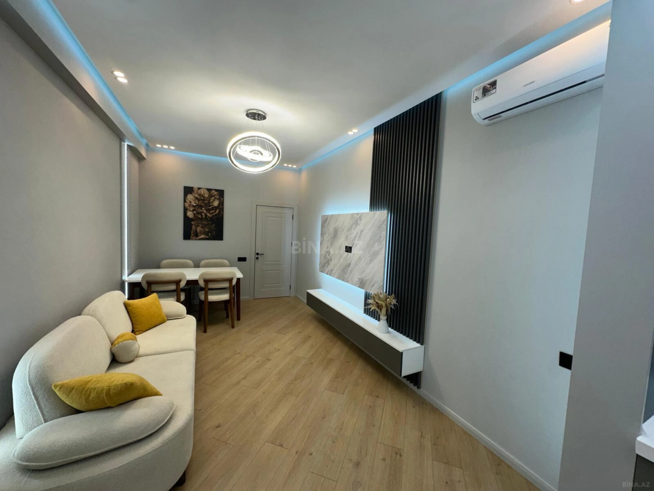 Satılır 2 otaqlı mənzil 55 m²