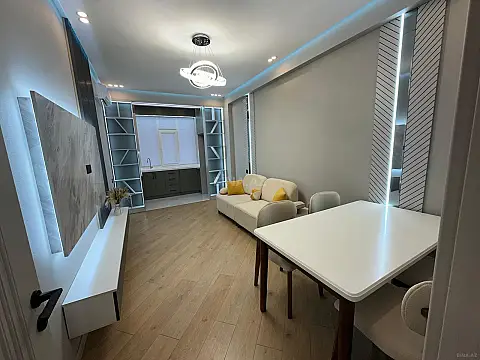 Satılır 2 otaqlı mənzil 55 m²