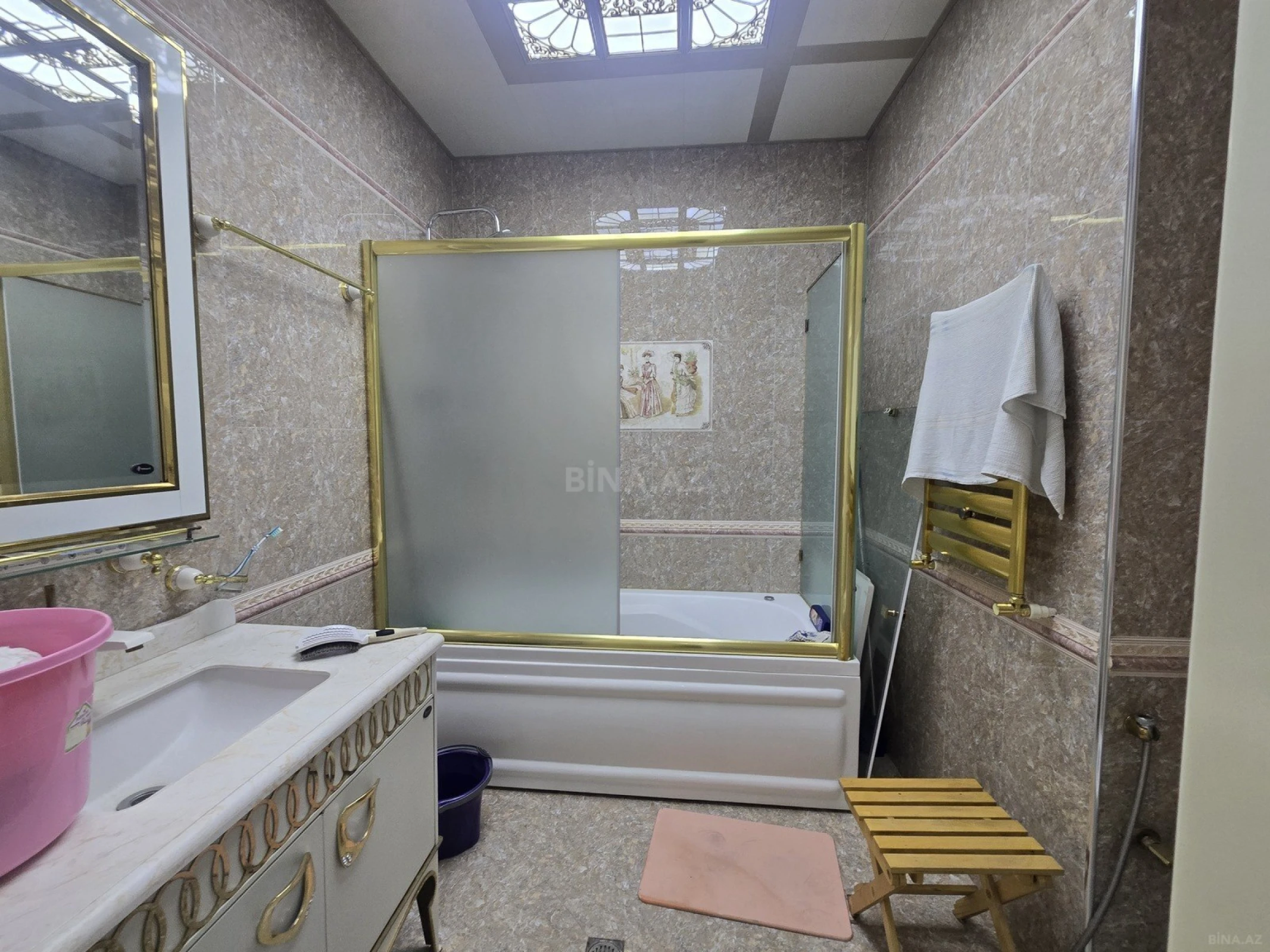 Satılır 3 otaqlı mənzil 96 m²