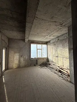 Satılır 4 otaqlı mənzil 181 m²