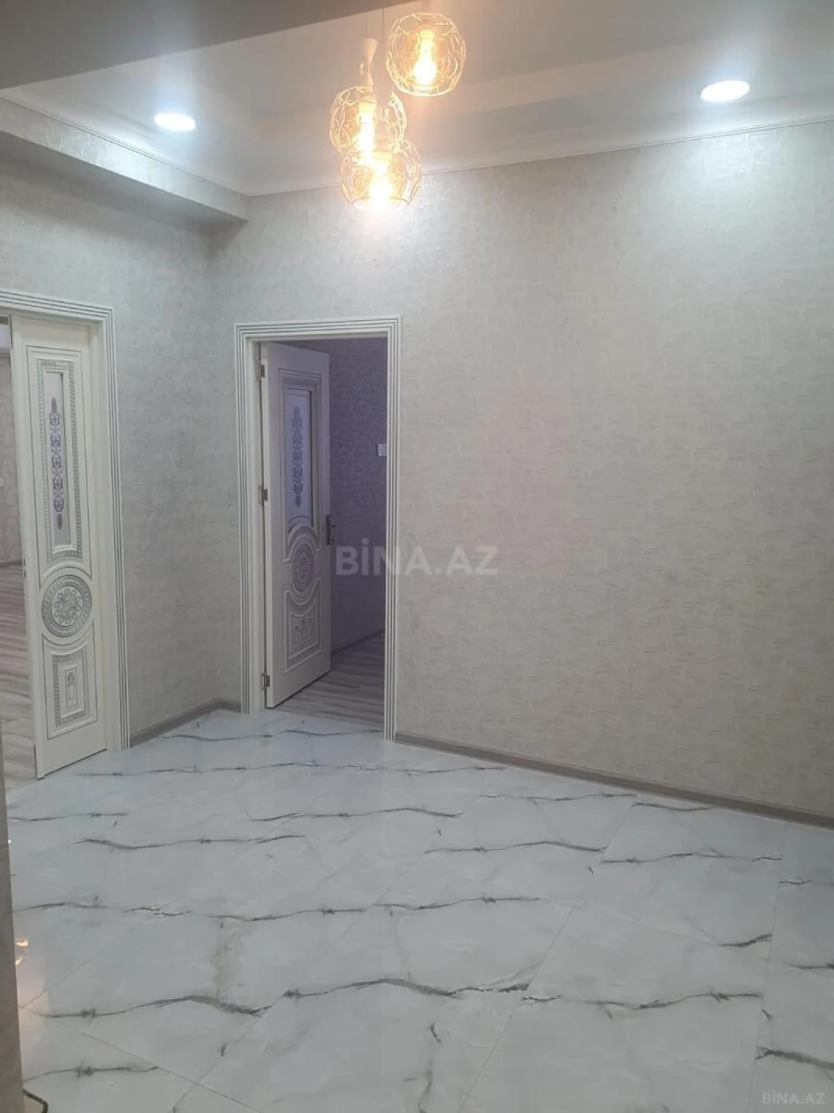 Kirayə verilir 2 otaqlı mənzil 108 m²