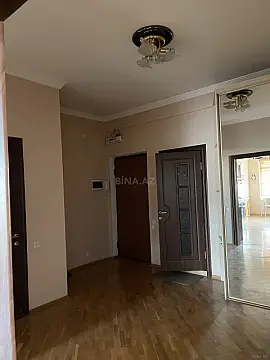 Satılır 3 otaqlı mənzil 94 m²