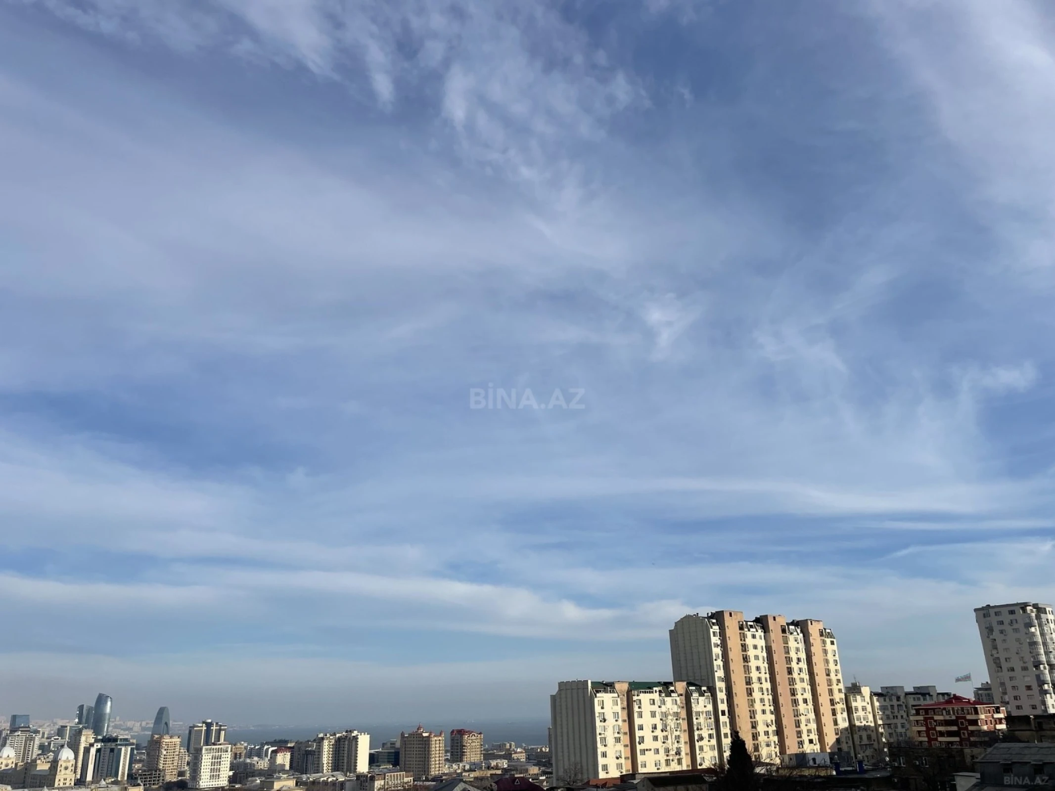 Satılır 3 otaqlı mənzil 94 m²