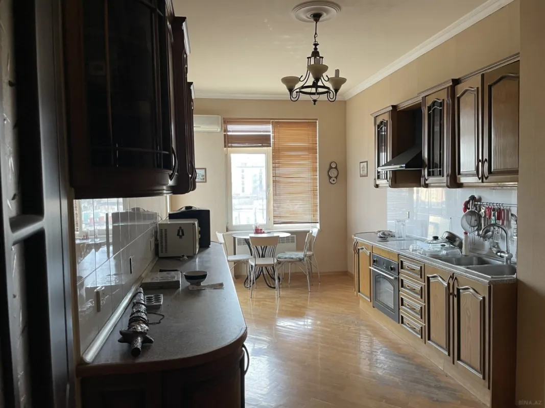 Satılır 3 otaqlı mənzil 94 m²