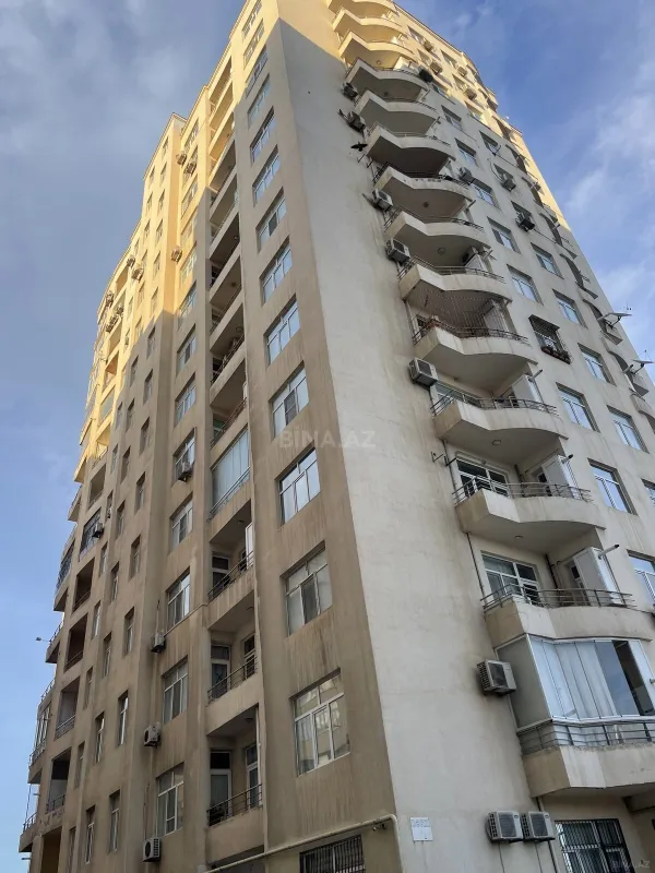 Satılır 3 otaqlı mənzil 94 m²