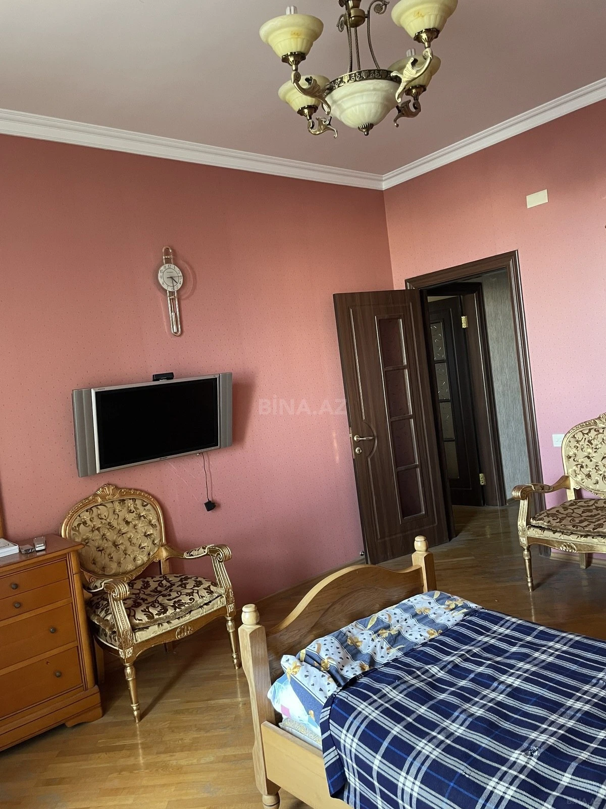 Satılır 3 otaqlı mənzil 94 m²