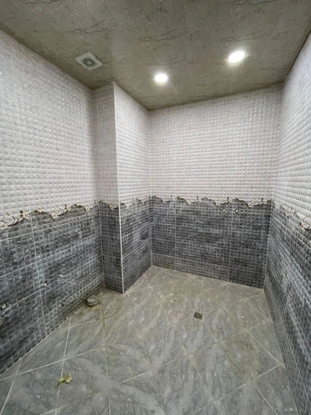 Satılır 2 otaqlı mənzil 58 m²