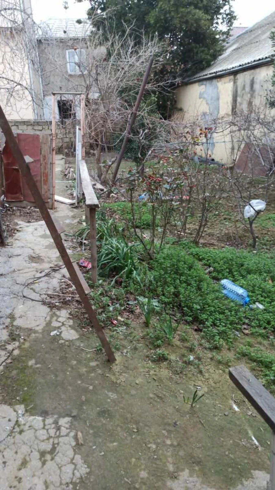 Satılır 4 otaqlı həyət evi 80 m²