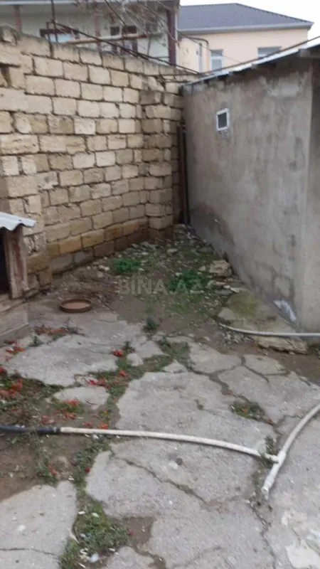 Satılır 4 otaqlı həyət evi 80 m²