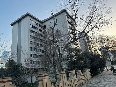 Satılır 3 otaqlı mənzil 105 m²