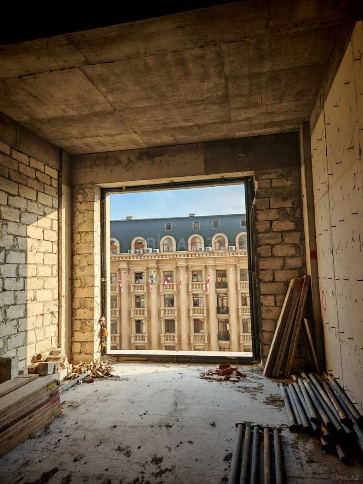 Satılır 3 otaqlı mənzil 125 m²