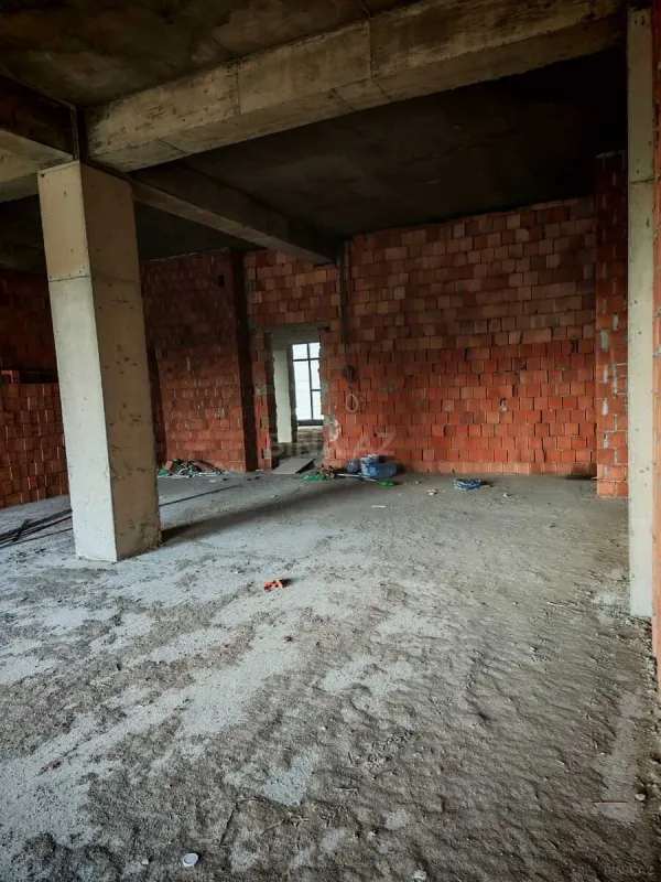 Satılır 3 otaqlı mənzil 125 m²