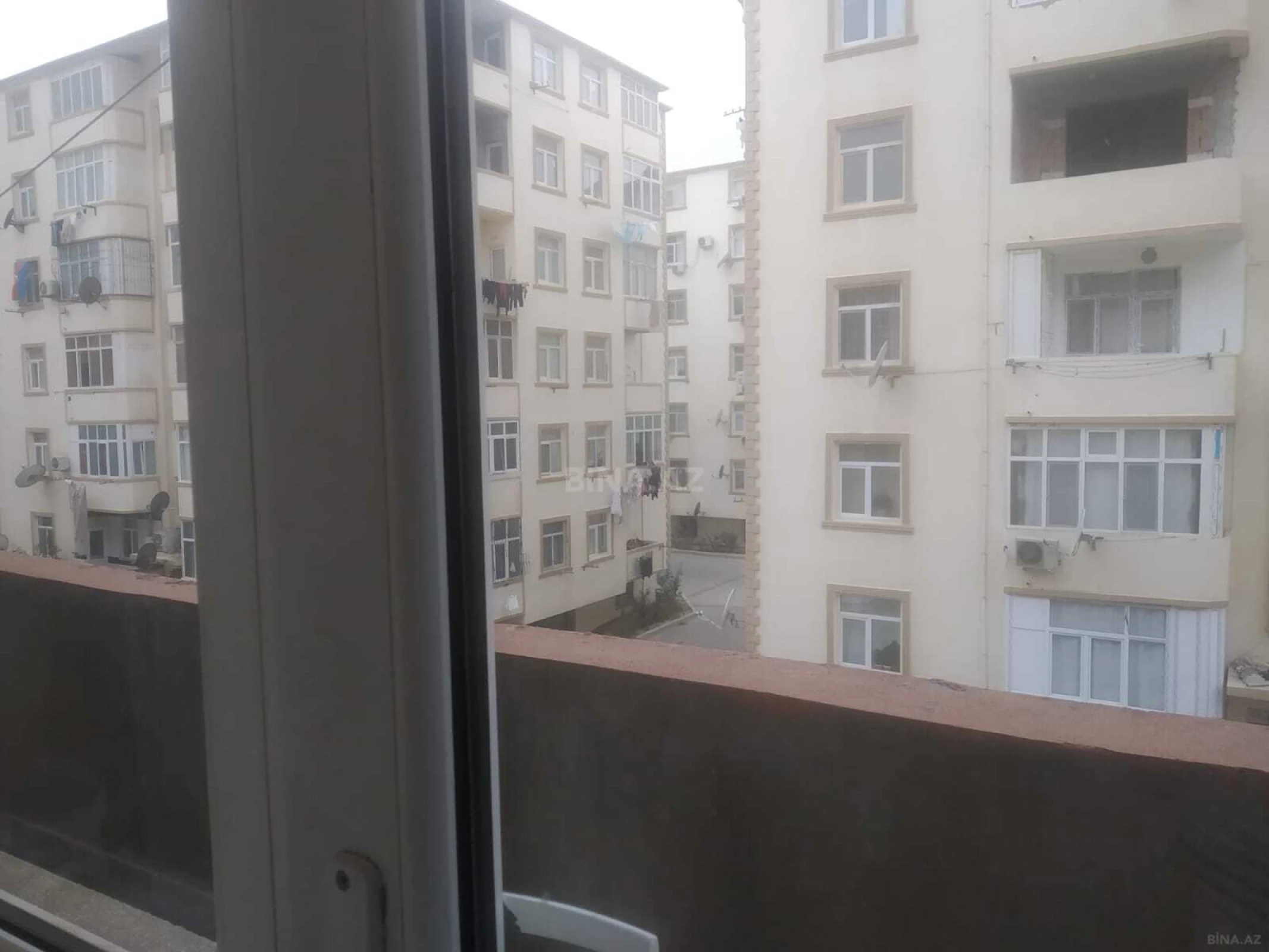 Satılır 3 otaqlı mənzil 98 m²