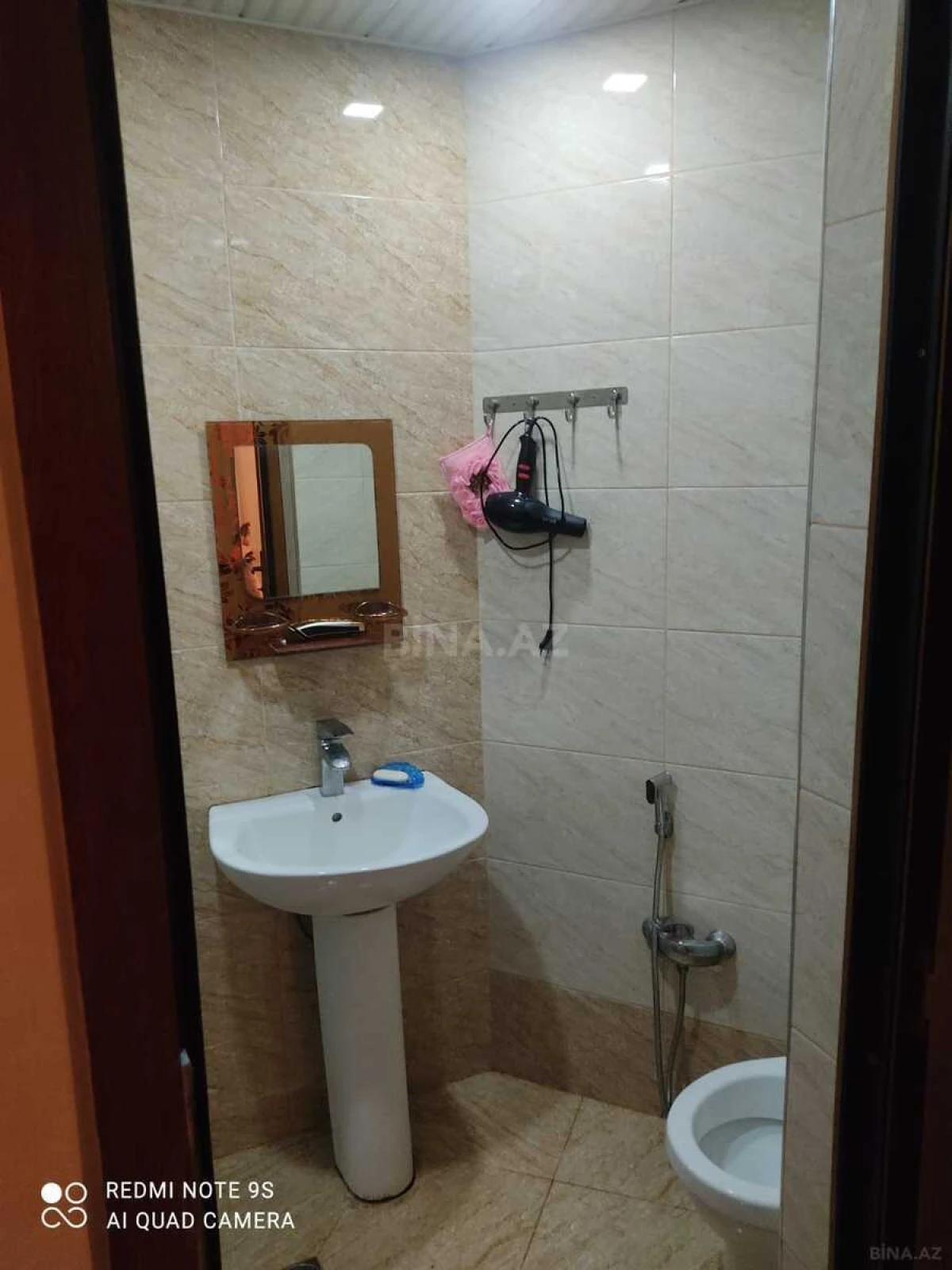 Satılır 3 otaqlı mənzil 98 m²