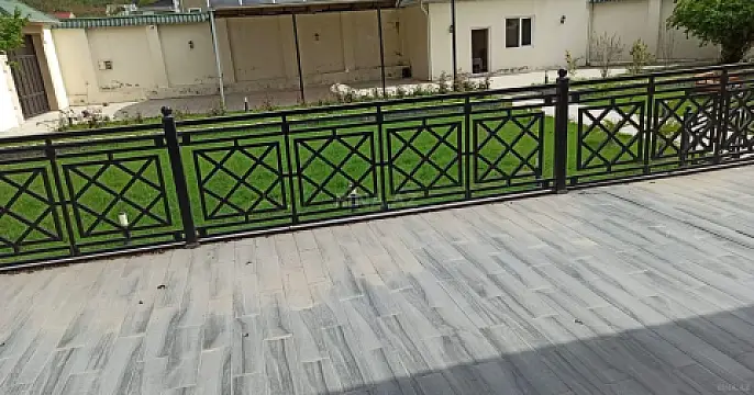 Satılır 5 otaqlı həyət evi 300 m²