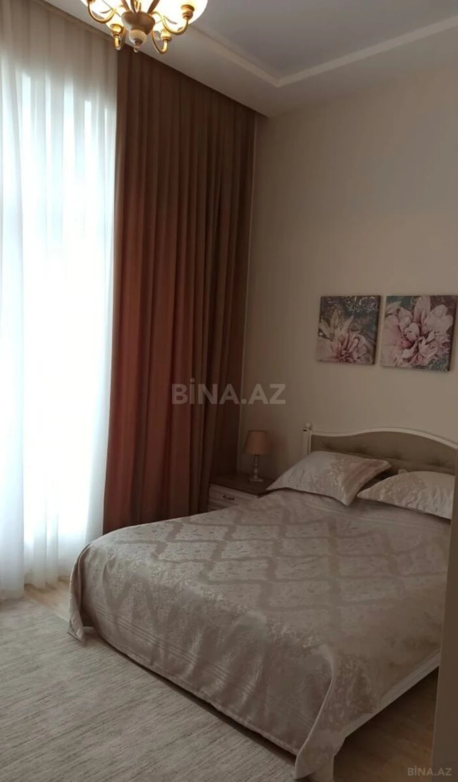 Satılır 5 otaqlı həyət evi 300 m²