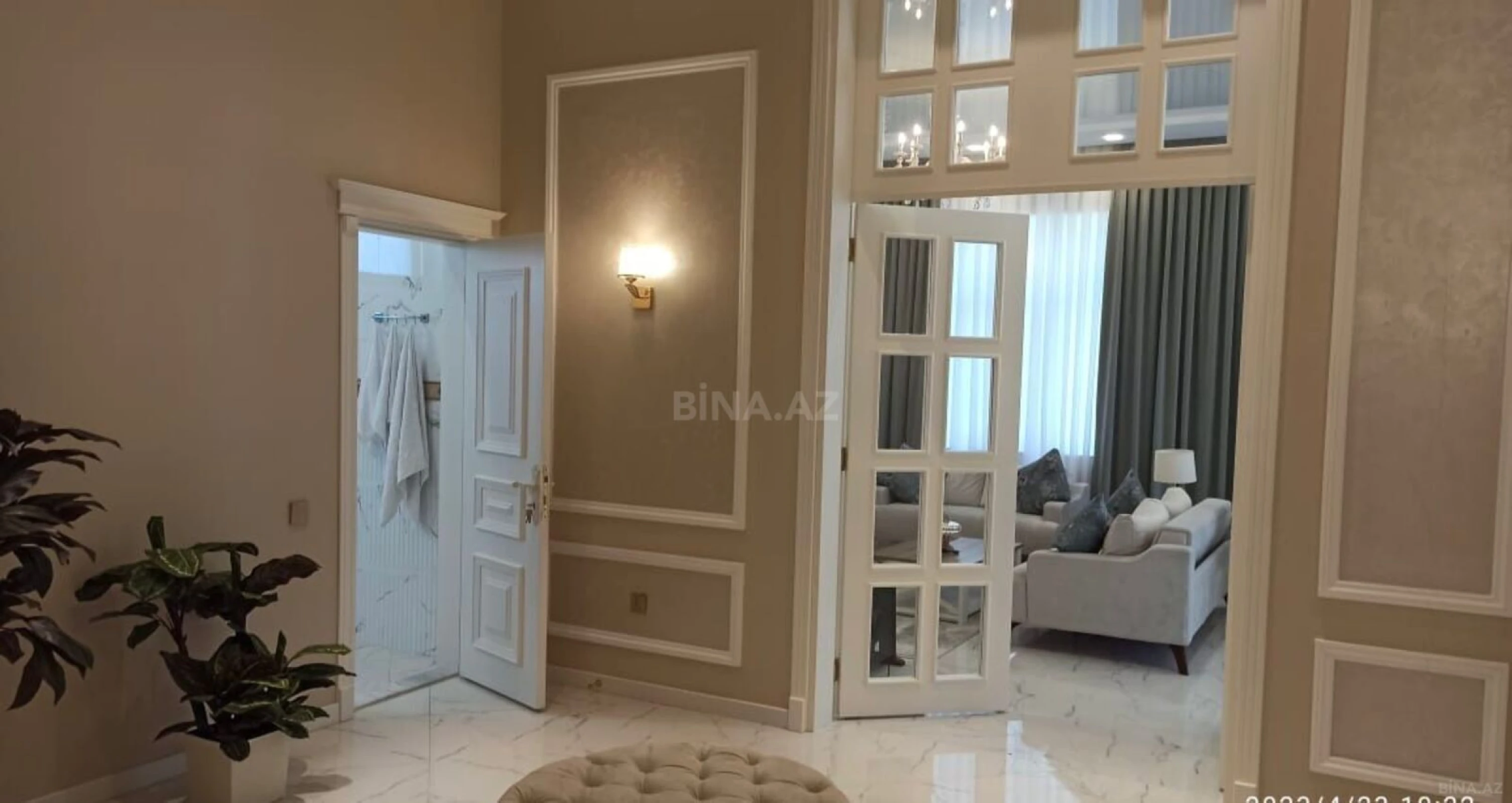 Satılır 5 otaqlı həyət evi 300 m²