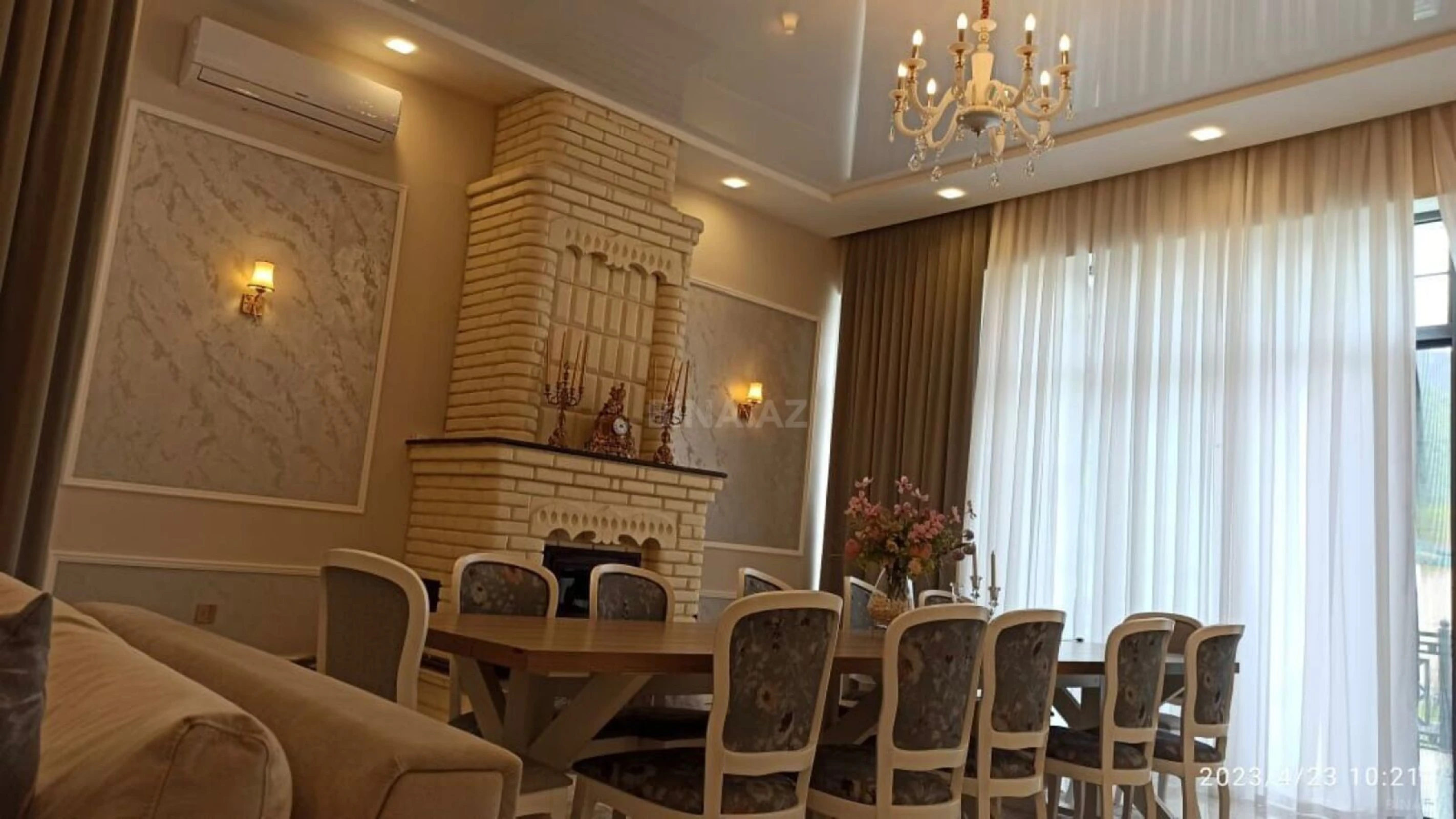 Satılır 5 otaqlı həyət evi 300 m²