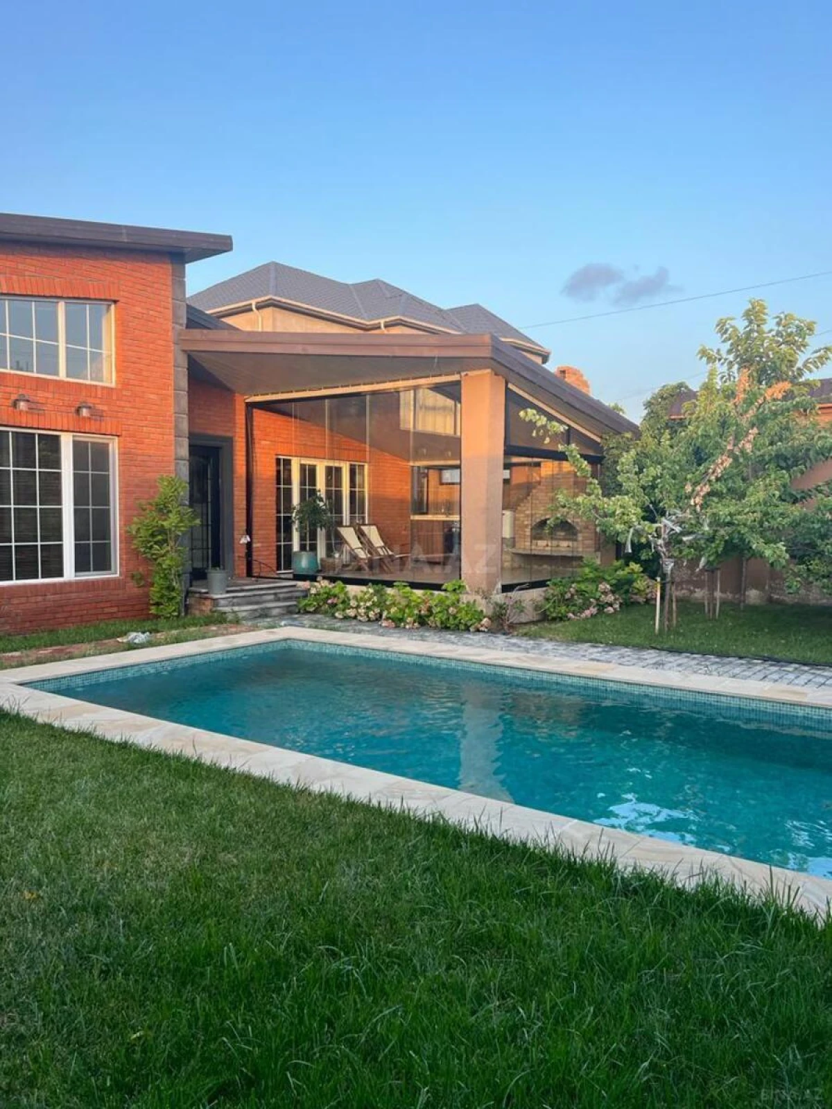 Satılır 4 otaqlı həyət evi 165 m²