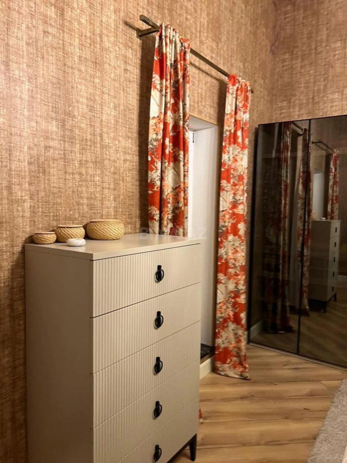 Satılır 4 otaqlı həyət evi 165 m²